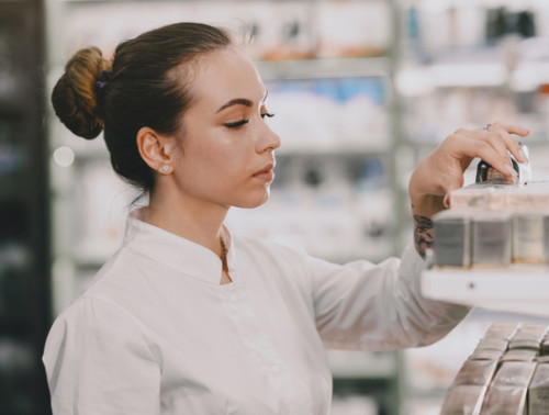 TÉCNICO/A O AUXILIAR DE FARMACIA EXPERTO EN DERMO SALARIO POR ENCIMA DE CONVENIO - CHAMARTÍN (MADRID)