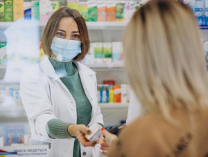 FARMACÉUTICA/O ADJUNTA SALARIO POR ENCIMA DE CONVENIO - GRACIA (BARCELONA)